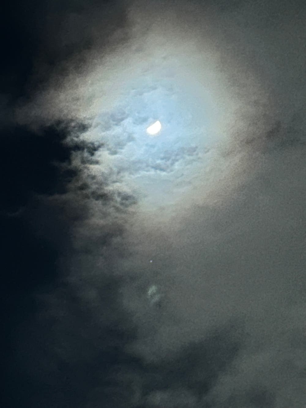 月光環と月彩雲🌖