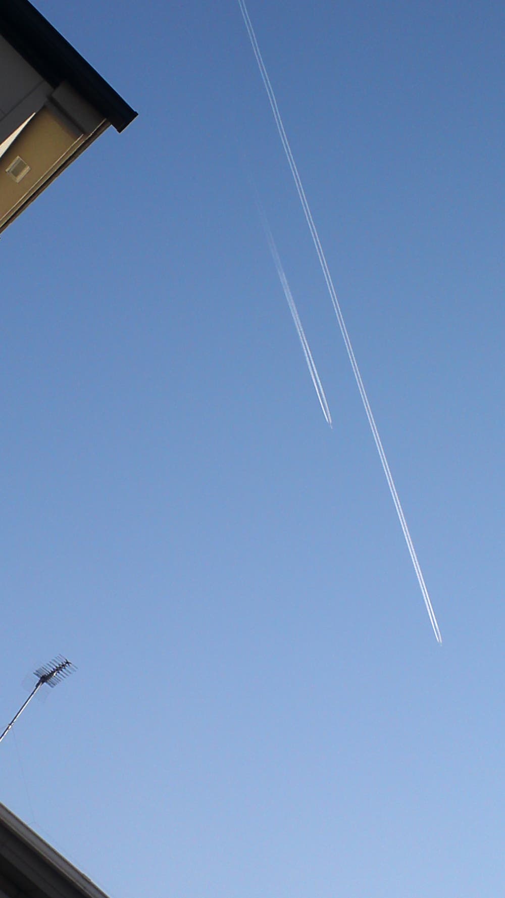 飛行機雲