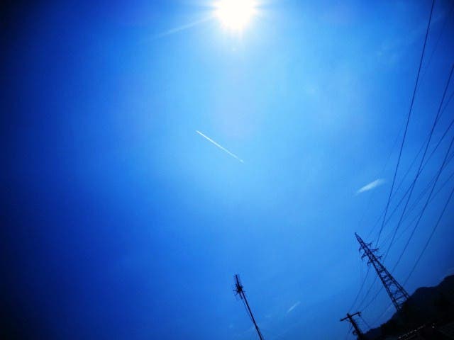 太陽とひこうき雲